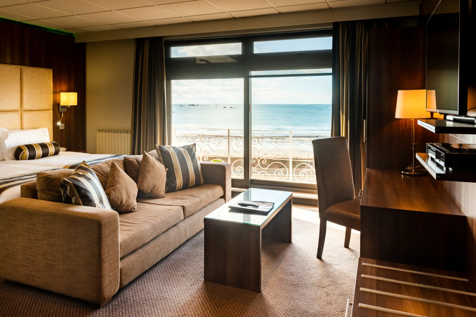 Superior sea view bedroom